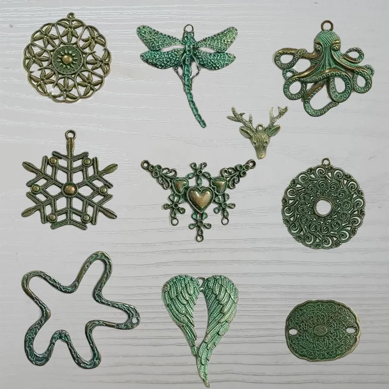 

2 x Large Green Verdigris Patina Snowflake/Octopus/Dragonfly/Wings Charms Pendants for Necklace Jewelry Making Accessories