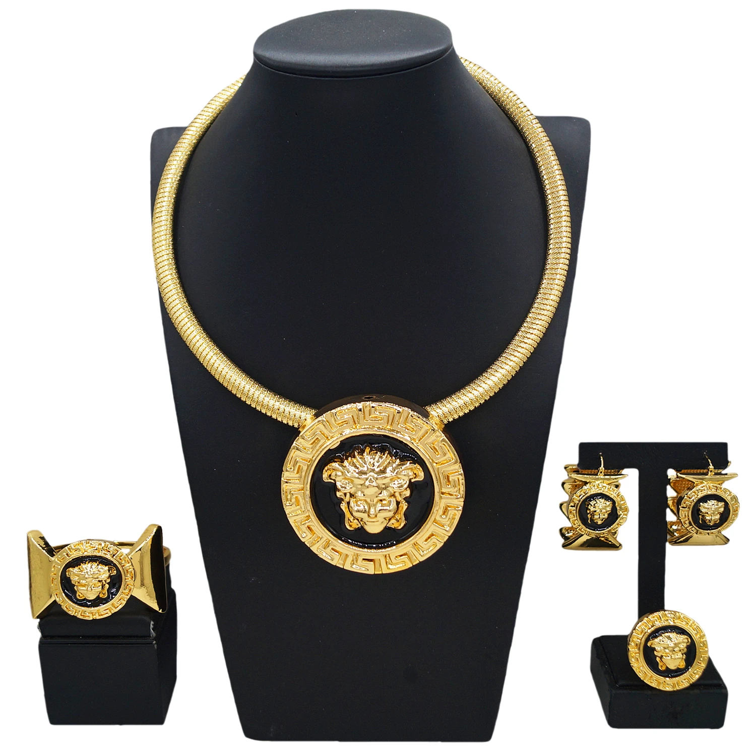 

Yulaili new Medusa Jewelry four-piece luxurious 18K gold plated men's trend bracelet Modern hip hop street dance necklace ring