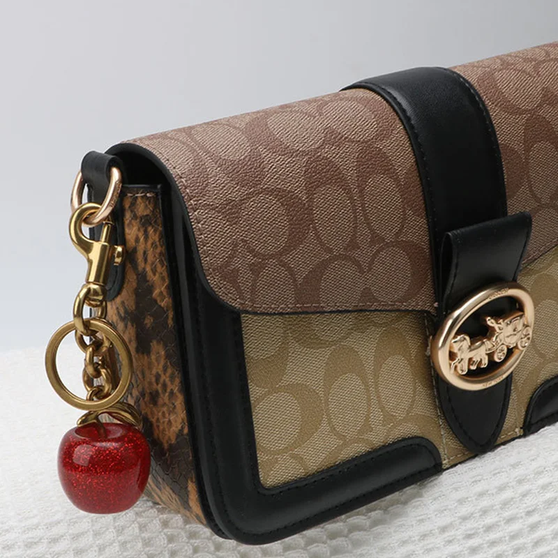 لحقيبة يد المدرب حقيبة الكتف الأحمر كريستال الكرز قلادة الديكور رائعة المفاتيح مرفق جزء