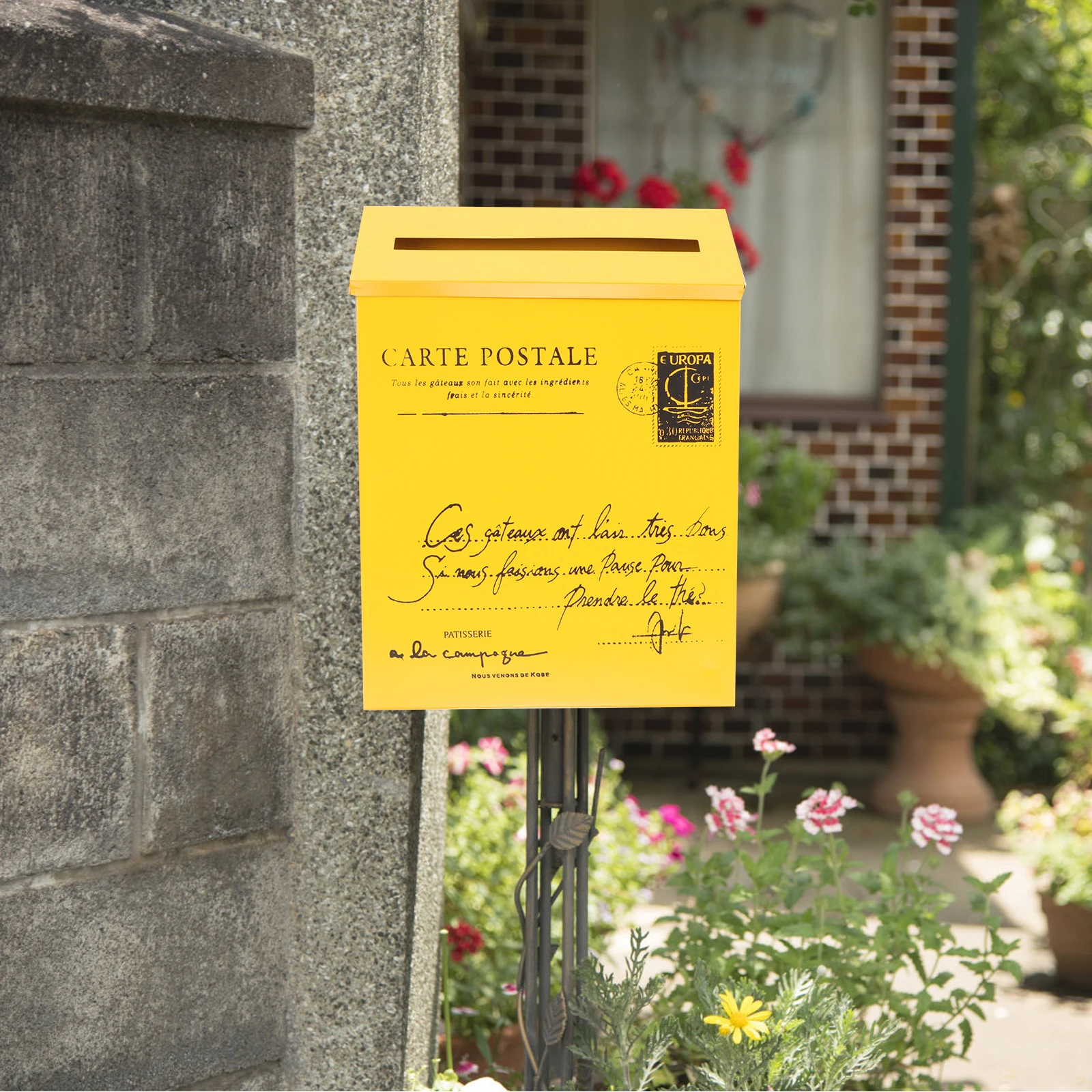 

Retro Iron Letter Box Wall Mounted Vintage Mailbox Suitable for Home Garden Outdoor Post Box Wall Decor Home Mailbox