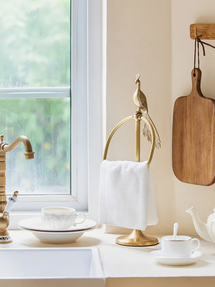 

Винтажная роскошная латунная вешалка для полотенец в виде павлина, вертикальная полка для хранения полотенец, аксессуары для ванной комнаты