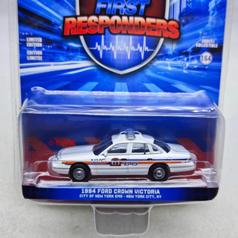 

Greenlight 1:64 Scale 1994 Ford Crown Victoria Alloy Car Model Static Collection Decorated Holiday Gifts Toys