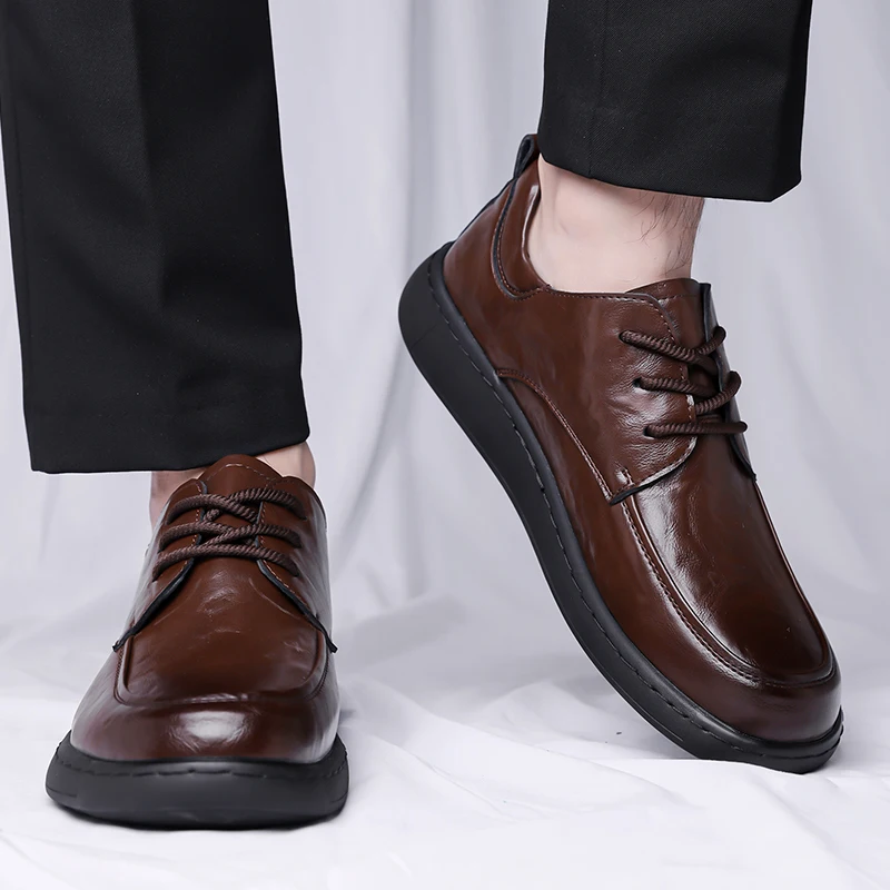 

Повседневная мужская кожаная обувь на шнуровке. Удобная деловая обувь на плоской подошве. Офисная и повседневная рабочая уличная обувь. Новинка.