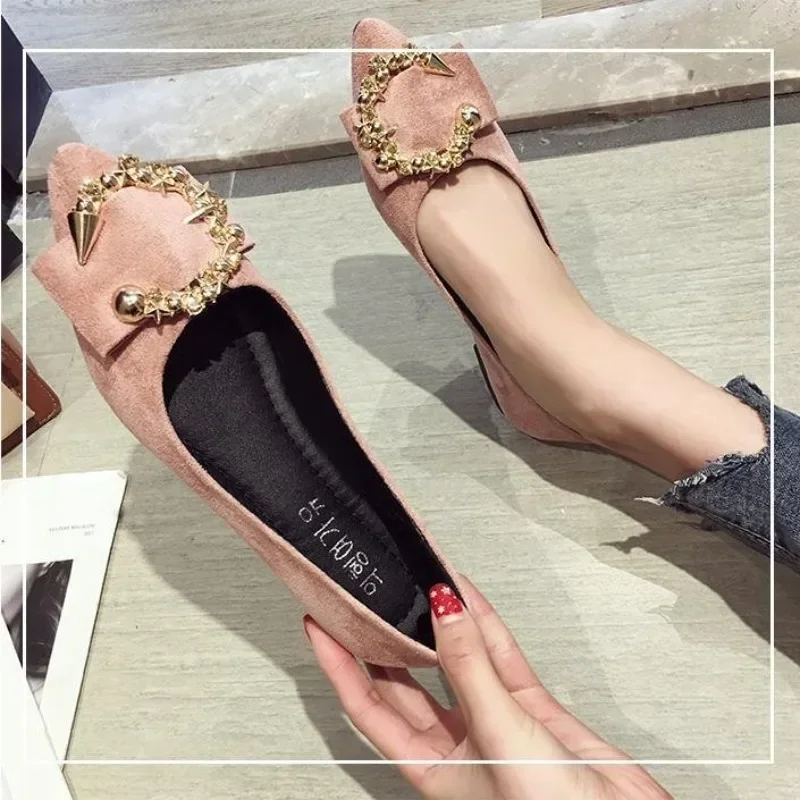 

Low Heel Shoes 2024 Spring New Women Bean Shoes Shallow Mouth Pointed Toe Pullover Flat Bottom Shoes