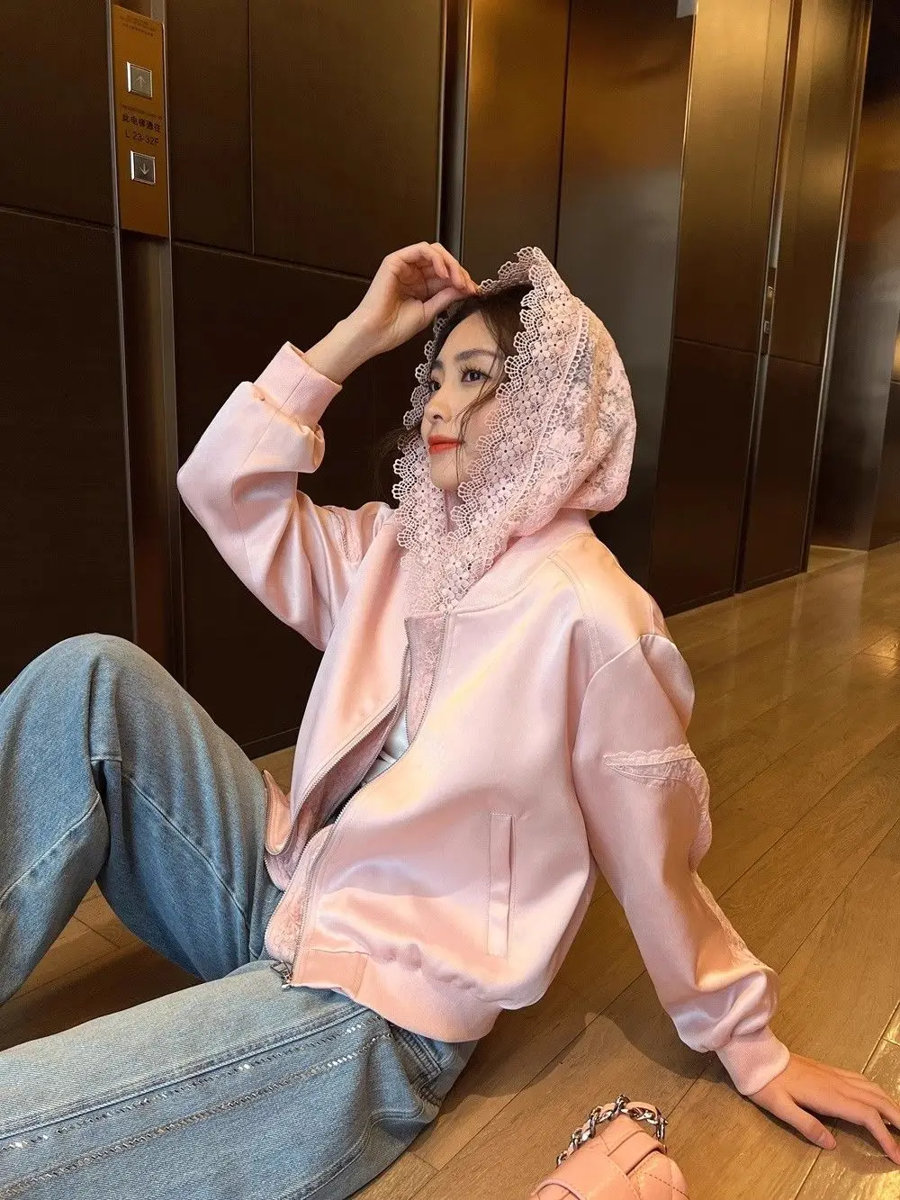 

2025 Spring/autumn New Personalized Fashion Hoodie Lace Splicing Zipper Loose Casual Short Coat Top For Women