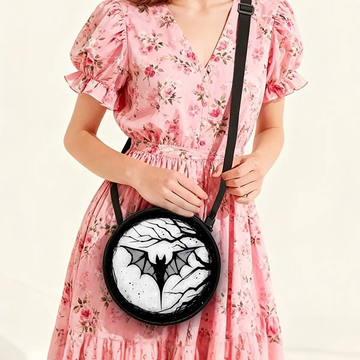 Runde Umhängetasche mit Fledermaus-Print, lässige Messenger-Tasche für Damen, beste Geschenke, 2D flache, lässige Alltags-Umhängetasche – Detail 4