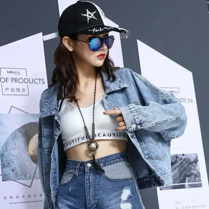 

Female Jeans Coats With Rhinestones Small Crop Embroidered Women's Denim Jackets Short Sequin Diamonds Outerwears Y2k Clothes