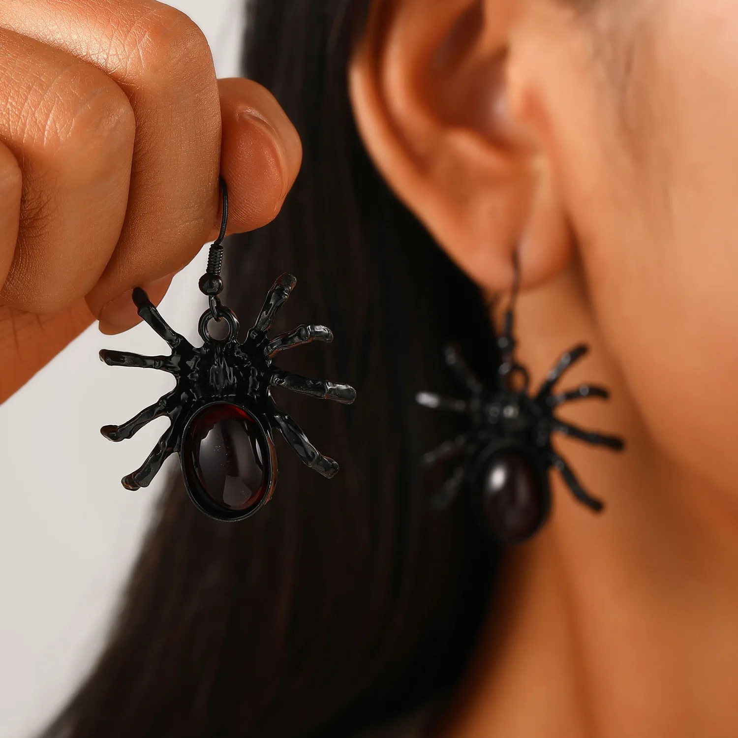 WANZHI Funny Halloween Earrings for Women Retro Exquisite Spider Bat Pendant Earrings Fashion Jewelry Accessories Holiday Gifts