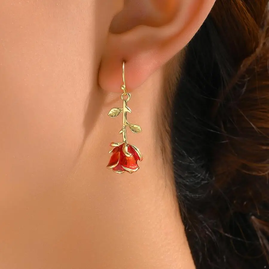 1 par de pendientes románticos y encantadores, pendientes metálicos con forma de flor rosa, esmalte rojo, pendientes creativos estilo punk para fiestas, citas, San Valentín
