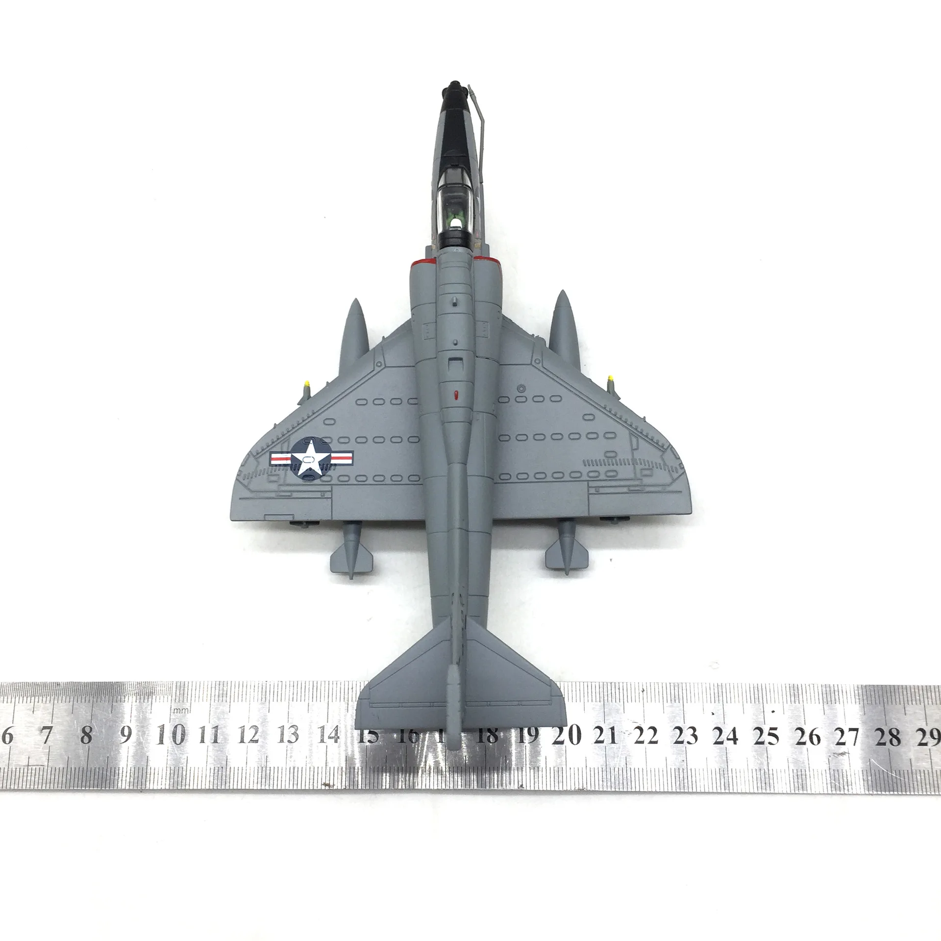 1:72 Scale United States Marine Corps Skyhawk A-4 Aircraft Alloy Militarized Combat Aircraft Model Collection Toy Gift