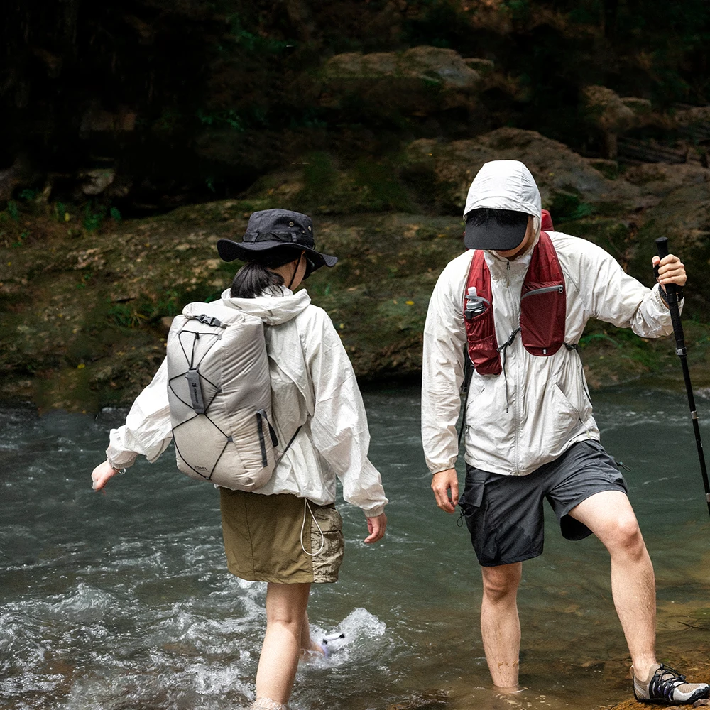 حقيبة ظهر جافة مقاومة للماء سعة 20 لترًا - حزمة جلدية خفيفة الوزن وقابلة للطي مع حقيبة تخزين للتجديف والسباحة وحقيبة رياضية خارجية 155 جرام #3