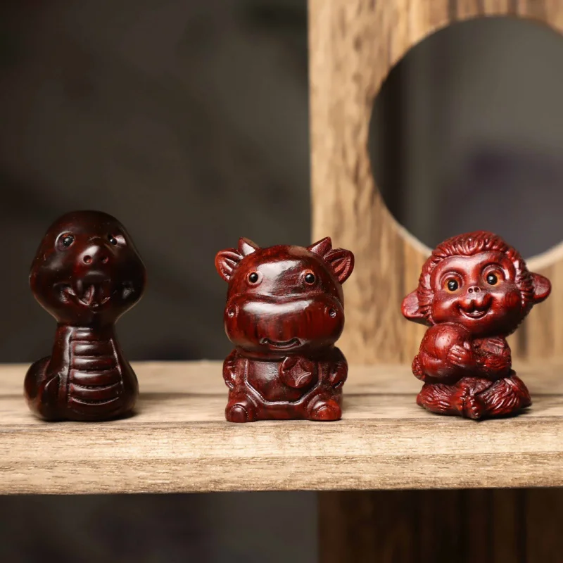 Red Sandalwood Cartoon Version Twelve Zodiac Hand Pieces Desktop Decoration Manufacturers Wholesale a Large Number of Boutique W