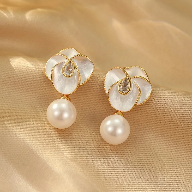 

New White Mountain Camellia Pearl Earrings Light Luxury Premium Drip Glaze S925 Silver Needle Earrings Fashion Celebrity