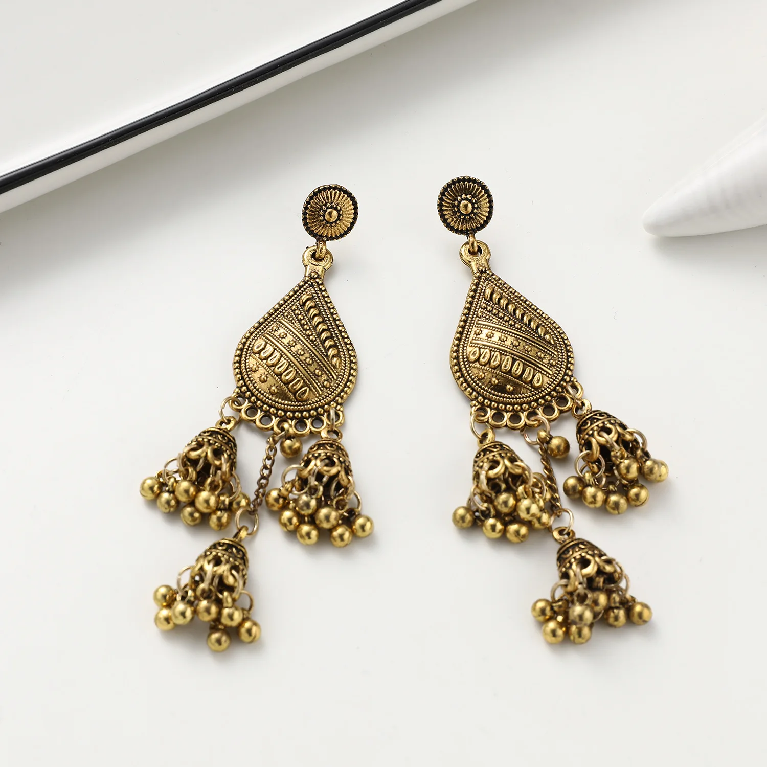 Wish AliExpress new earrings, water drop bell earrings, exotic Indian ethnic style fashion earrings