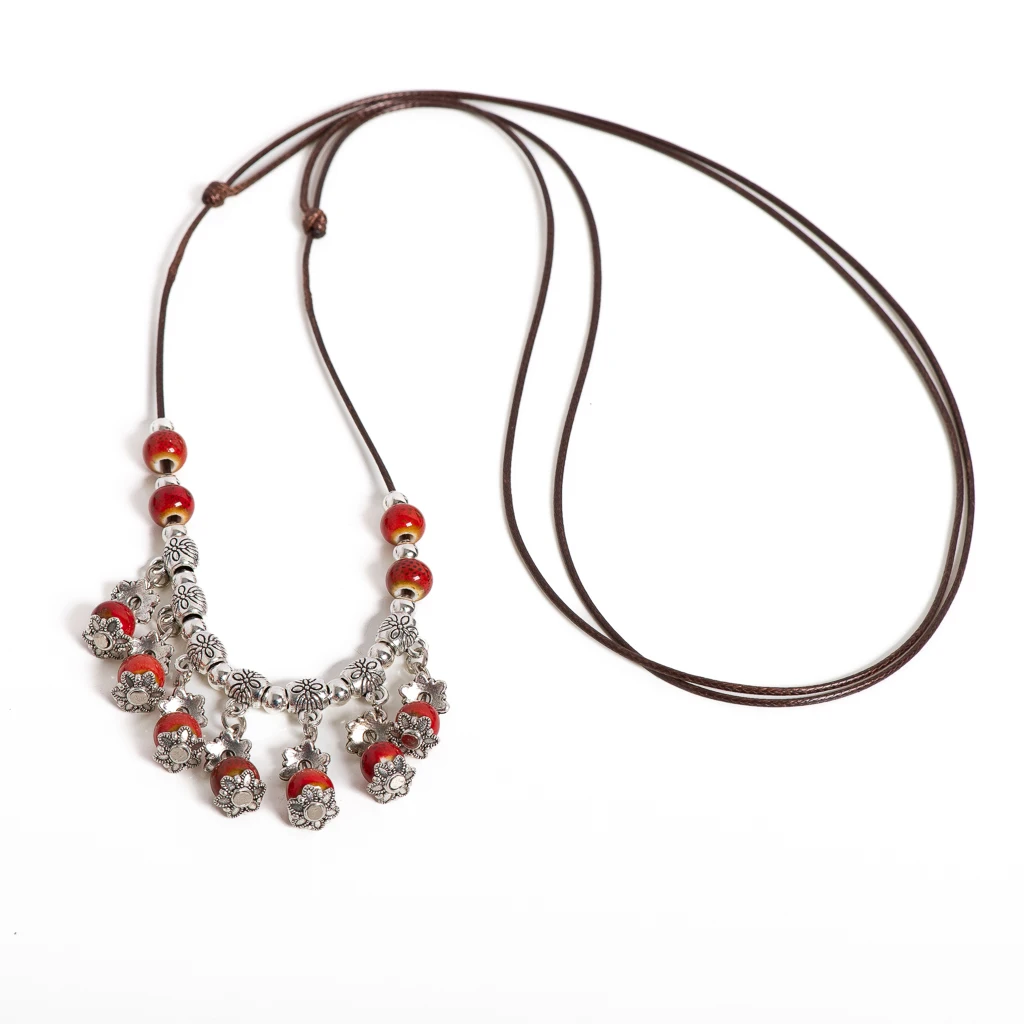 Handgefertigte Keramik-Perlen-Halskette, verstellbar, Boho-Vintage-Stil, ethnischer Schmuck, Blumen-Anhänger, Zubehör für Frauen, elegant, S02-039