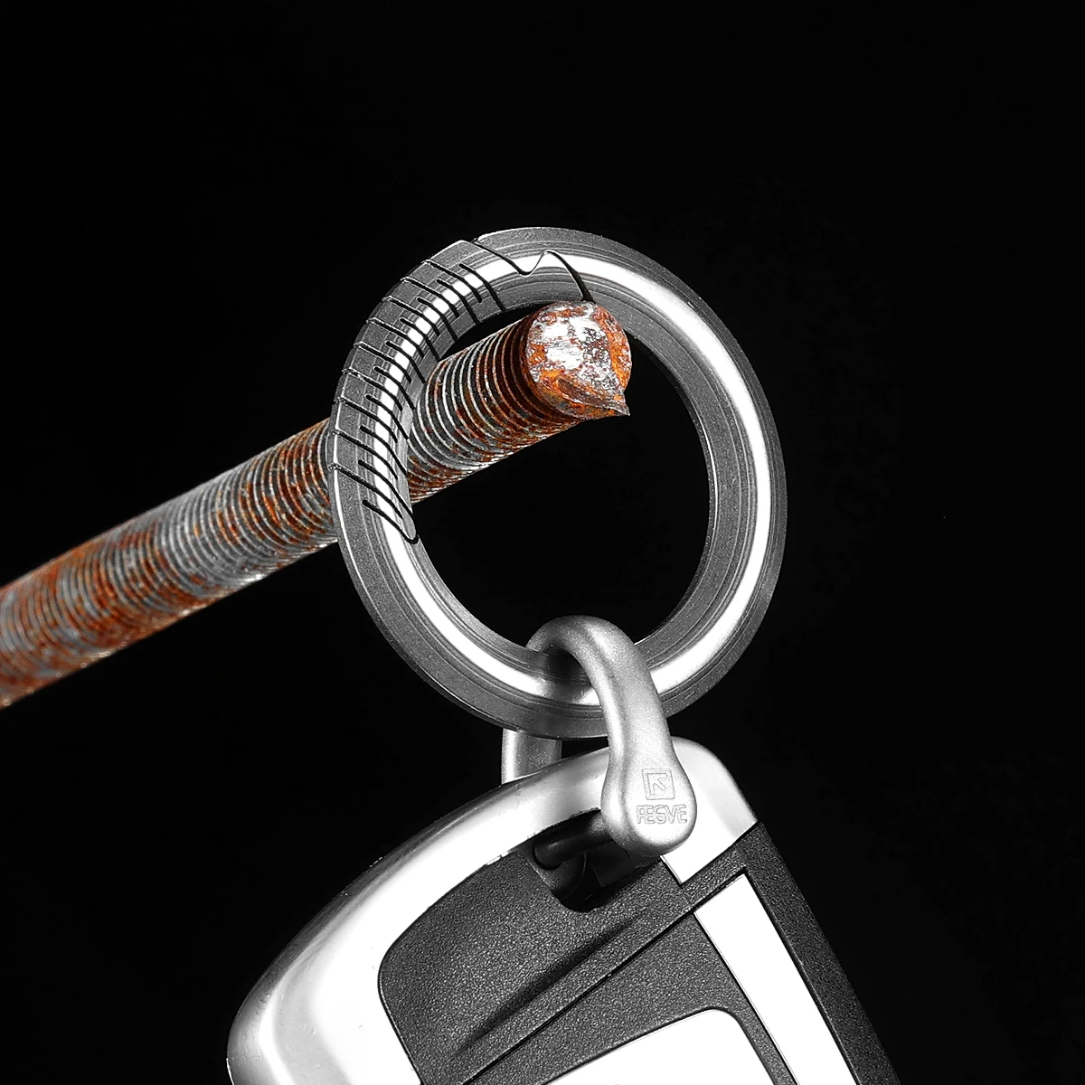 Colorful Titanium Car Key Chain Men Women Luxury Keychain Lightweight EDC Jewelry for Key Ring Holder Buckle Male Gift Wholesale