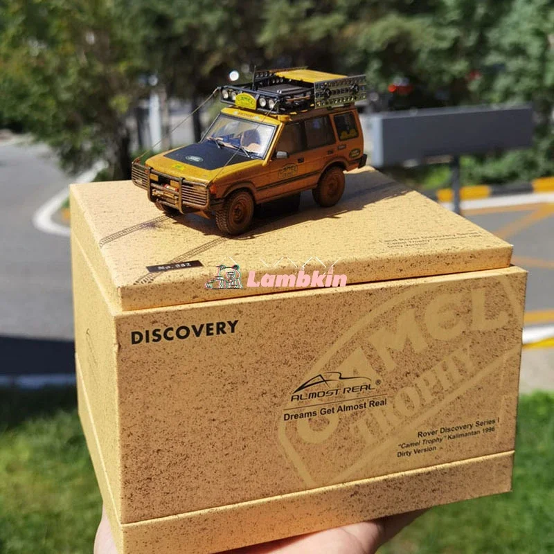 Quasi real 1:43 para range rover discovery primeira geração camel cup kalimantan station 1996 modelo de carro de liga