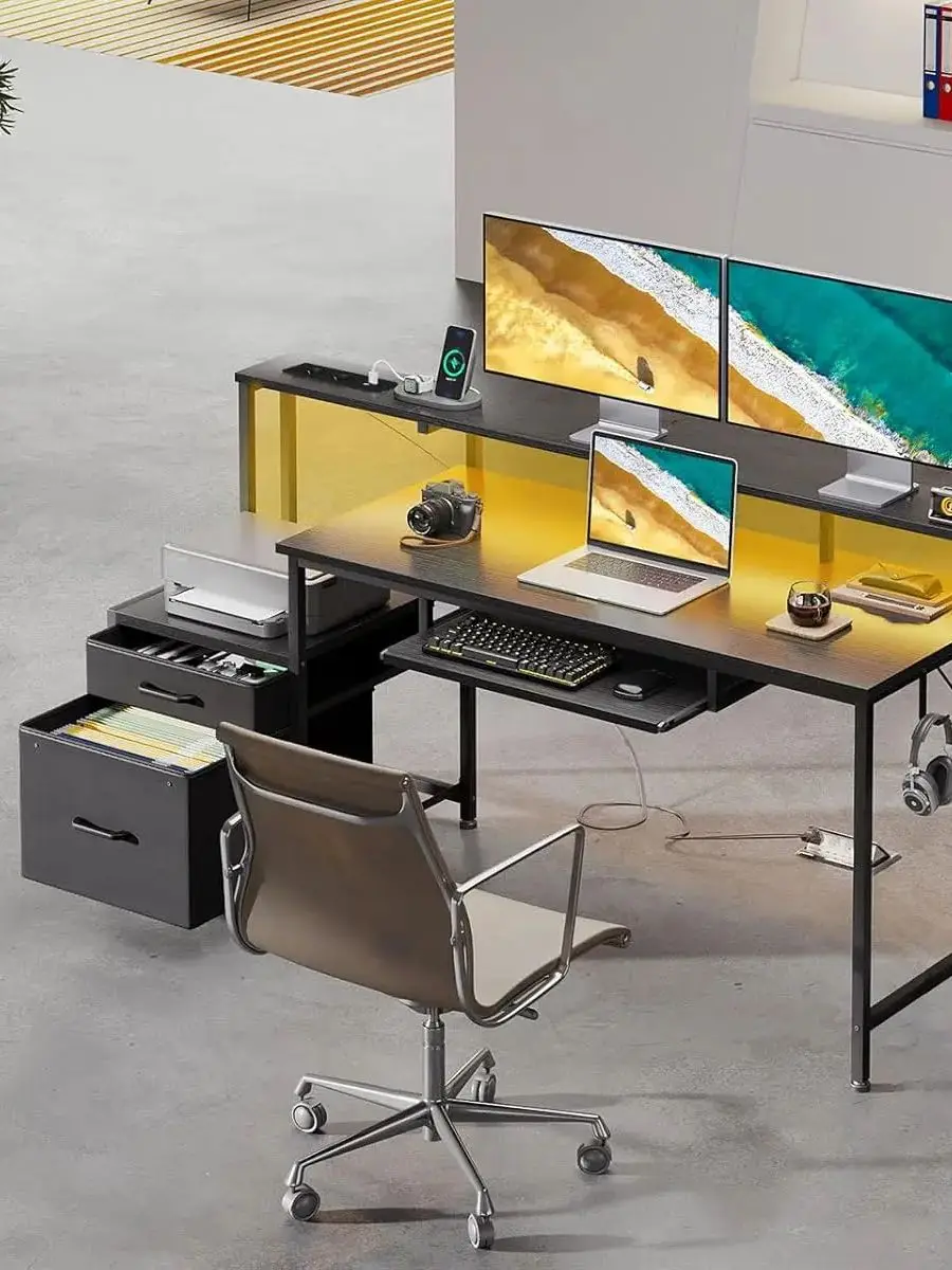 Coleshome Gaming Schreibtisch mit Steckdose und 2 Stoff Schubladen, Computertisch mit Monitorständer, Reversibel, für Home Office , 140×48 cm, Schwarz