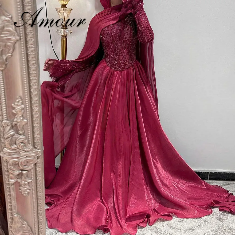 Amour Maßgeschneiderte elegante Ballkleider mit langen Ärmeln, O-Ausschnitt, bodenlange Partykleider, plissierte Abendkleider mit Perlen und Kristallen