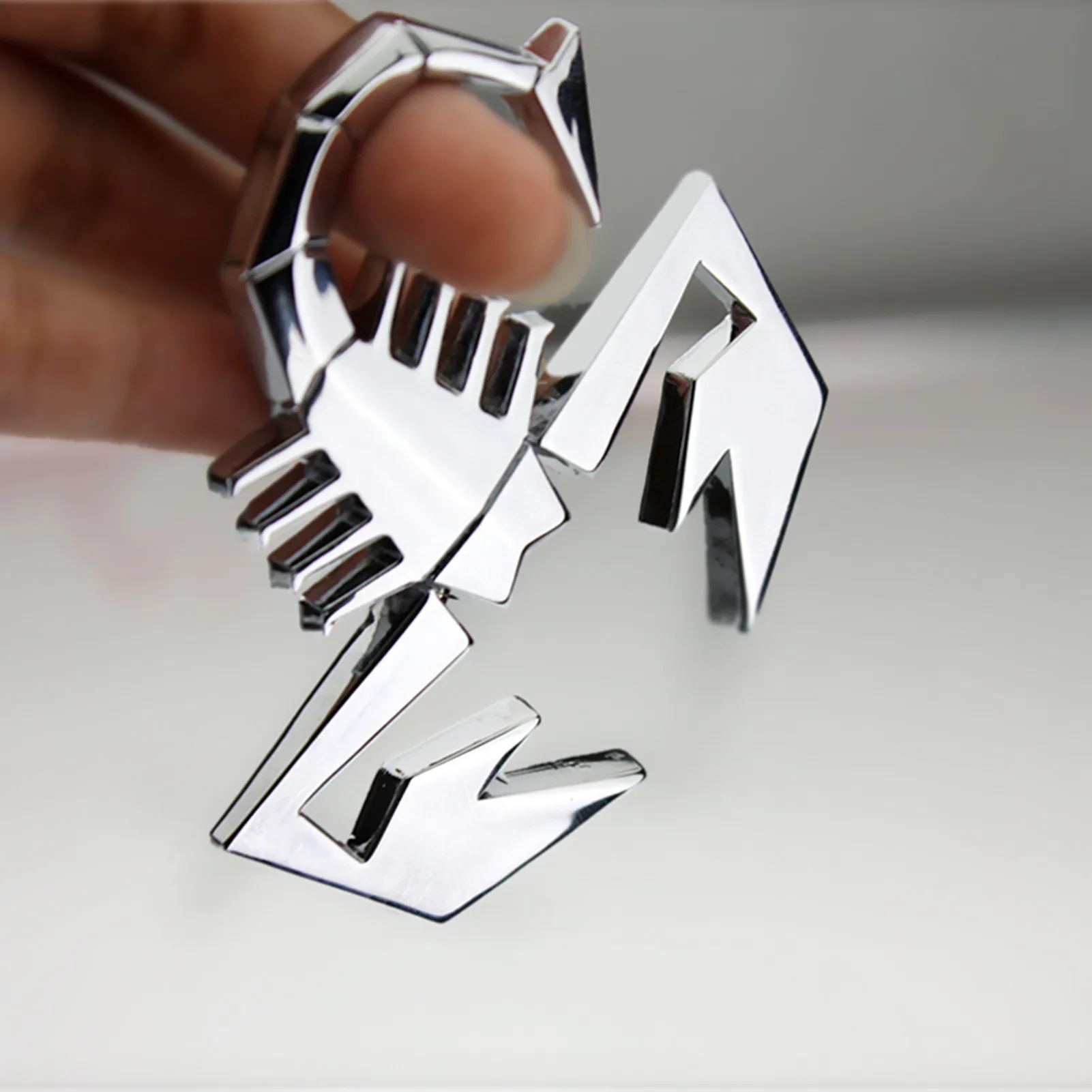 3D Car Stickers Metal Car Auto Logo Scratch Decal Chrome Badge Scorpion Emblem Self Adhesive Sticker Car Styling Accessories