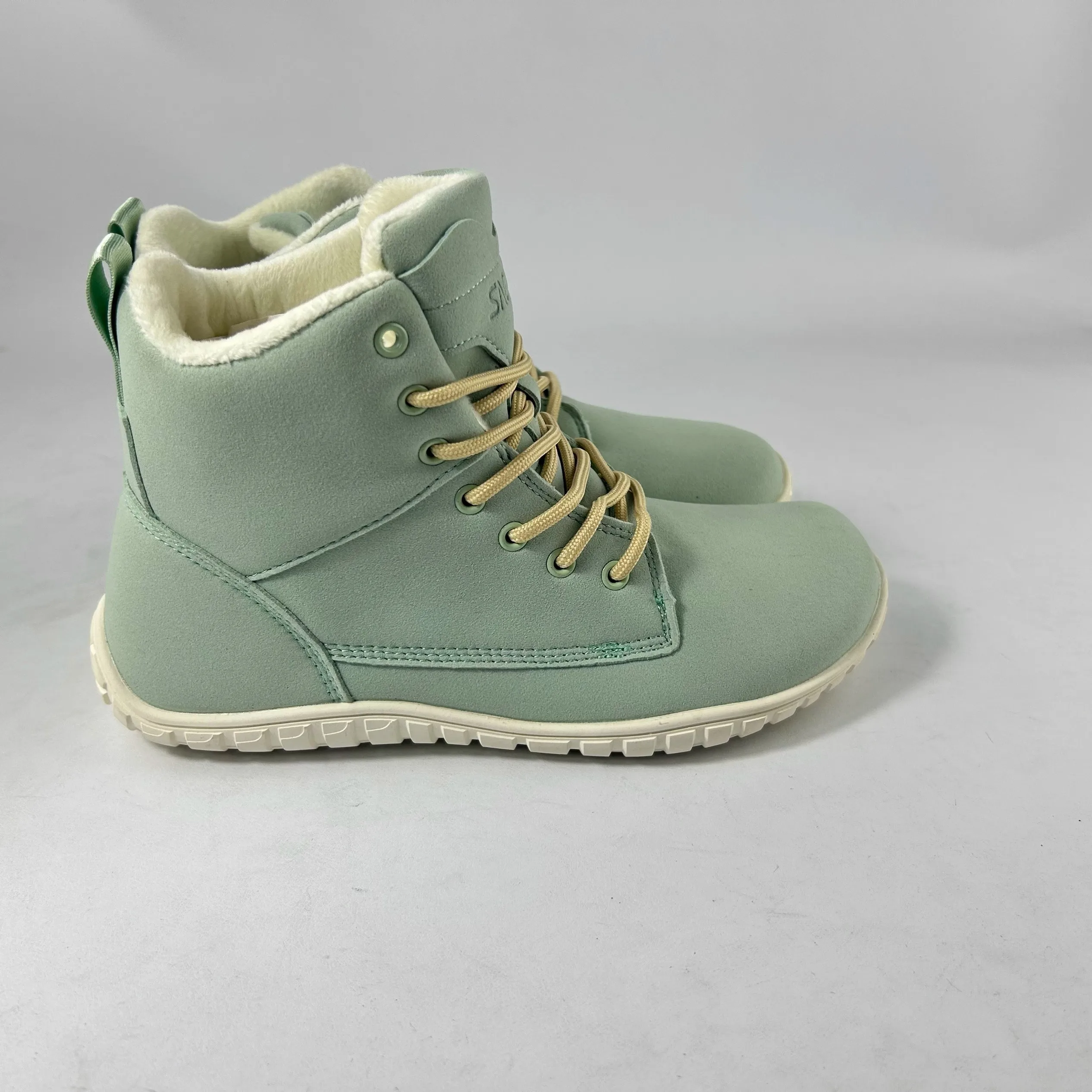 2025 جديد الأكثر مبيعا أحذية المشي الكلاسيكية المتينة في الهواء الطلق المضادة للانزلاق أحذية رياضية عالية الجر أحذية غير رسمية