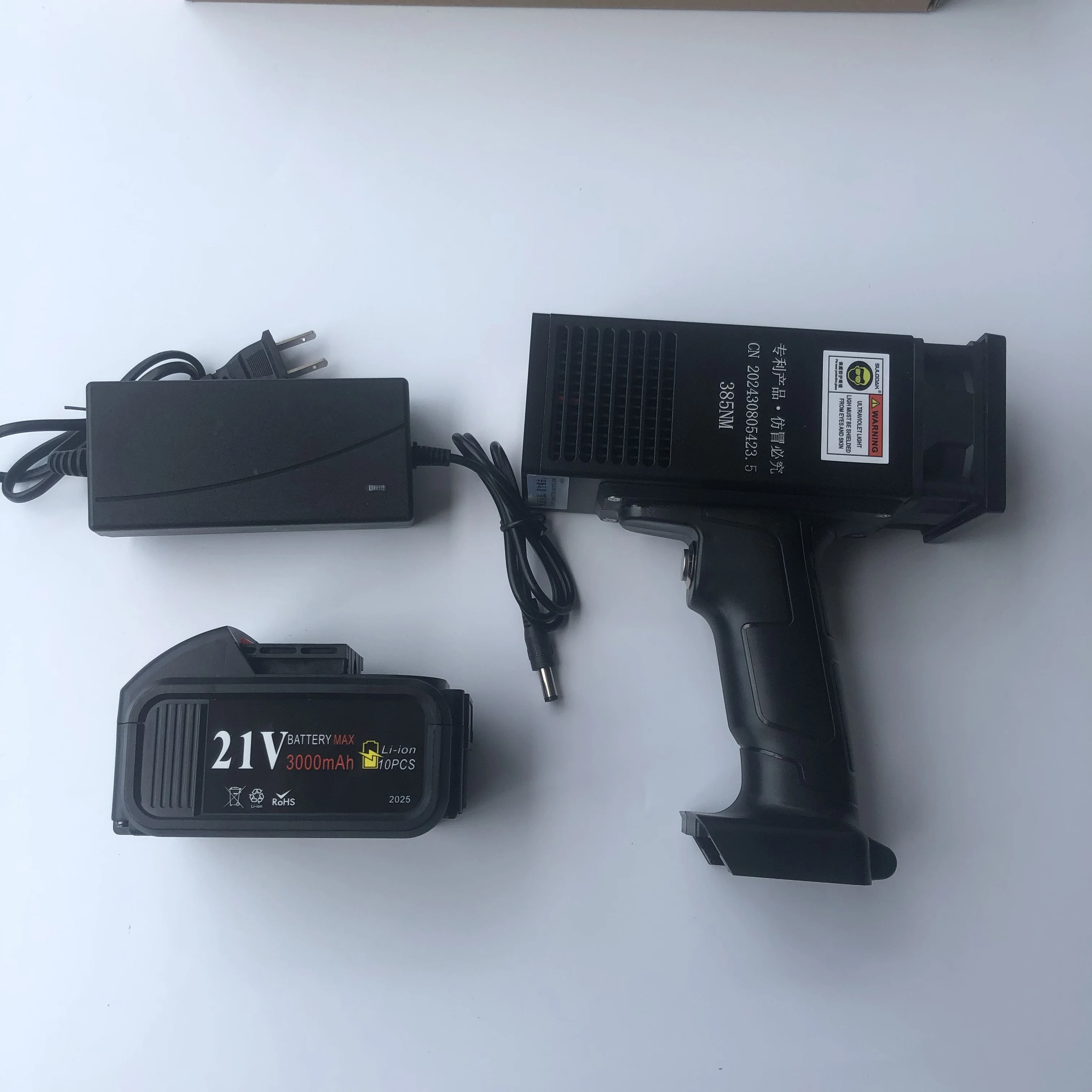 

LEDUV Portable Recharged UV Curing Lamp Wireless Automotive Sheet Metal Paint Spraying Car Paint Flaw Detection Lamp