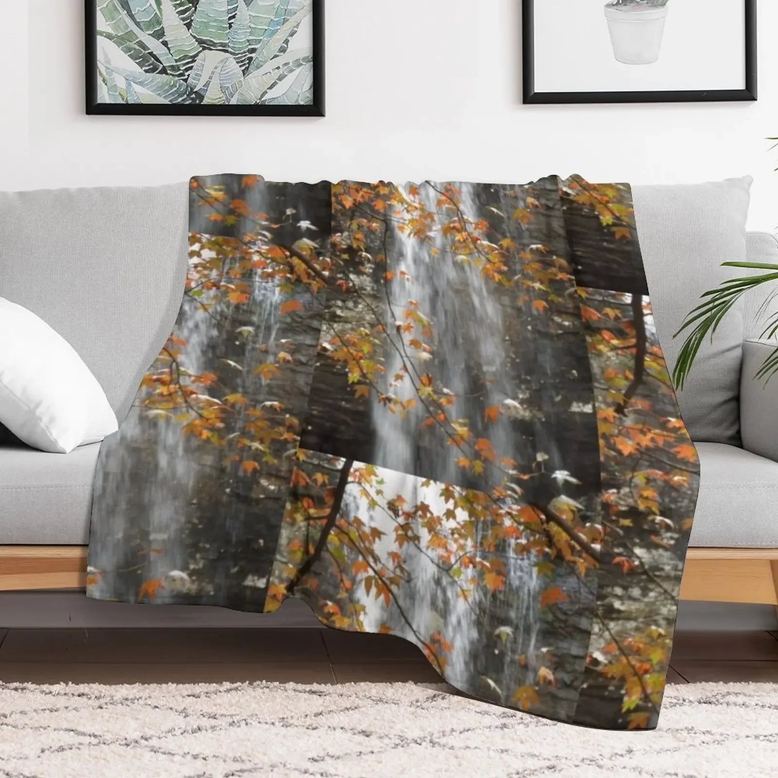 Fall Leaves & Falling Water Throw Blanket Stuffeds Camping Luxury St Bed Blankets