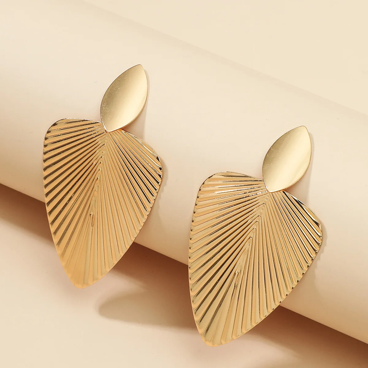 New Exaggerated Simple Geometric Metal Earrings Women\'s Party Jewelry Accessories