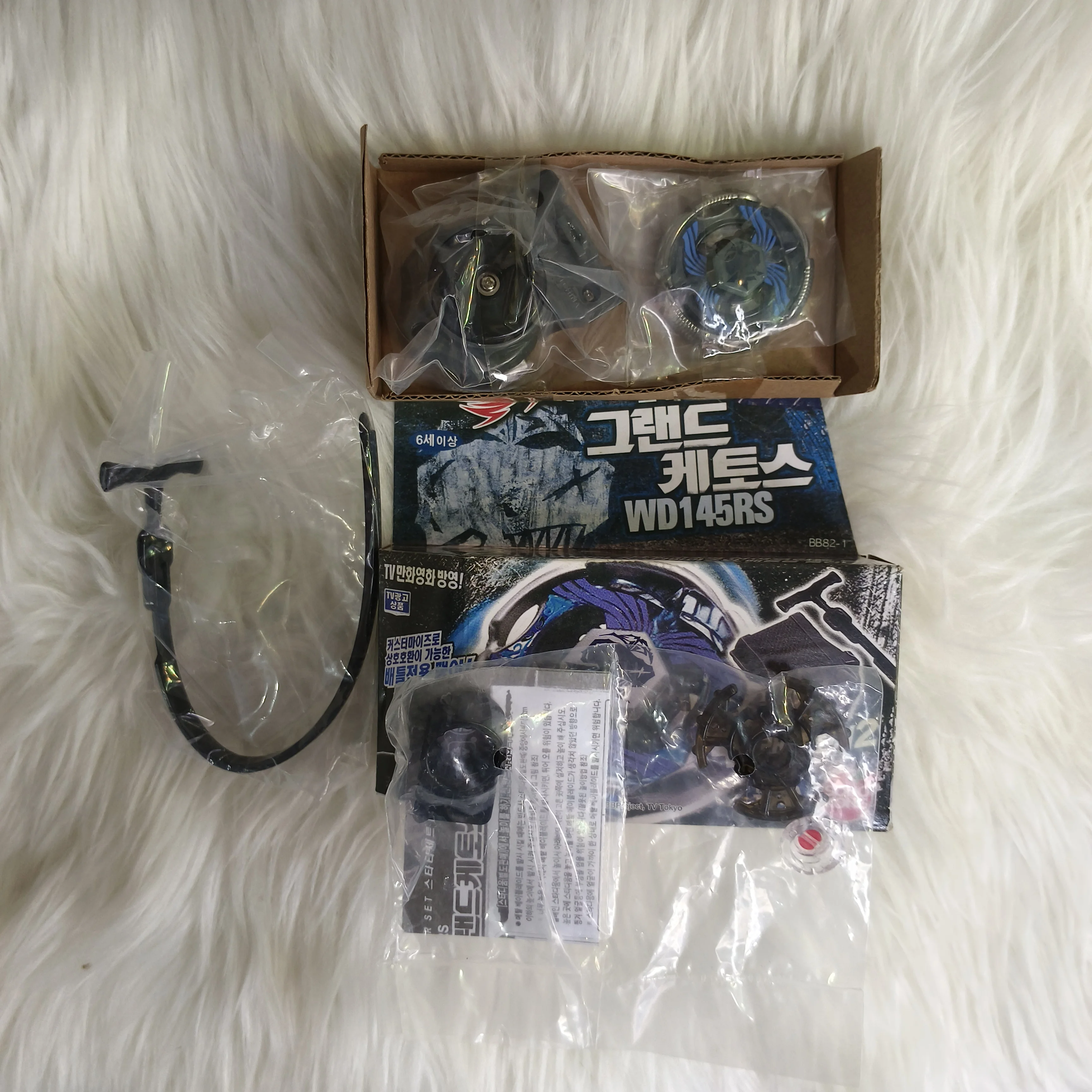 Spinning top BB99 BB82-1 BB80  BB105  BB43  BB28  BB102  BB47 BB108 New color box with launcher