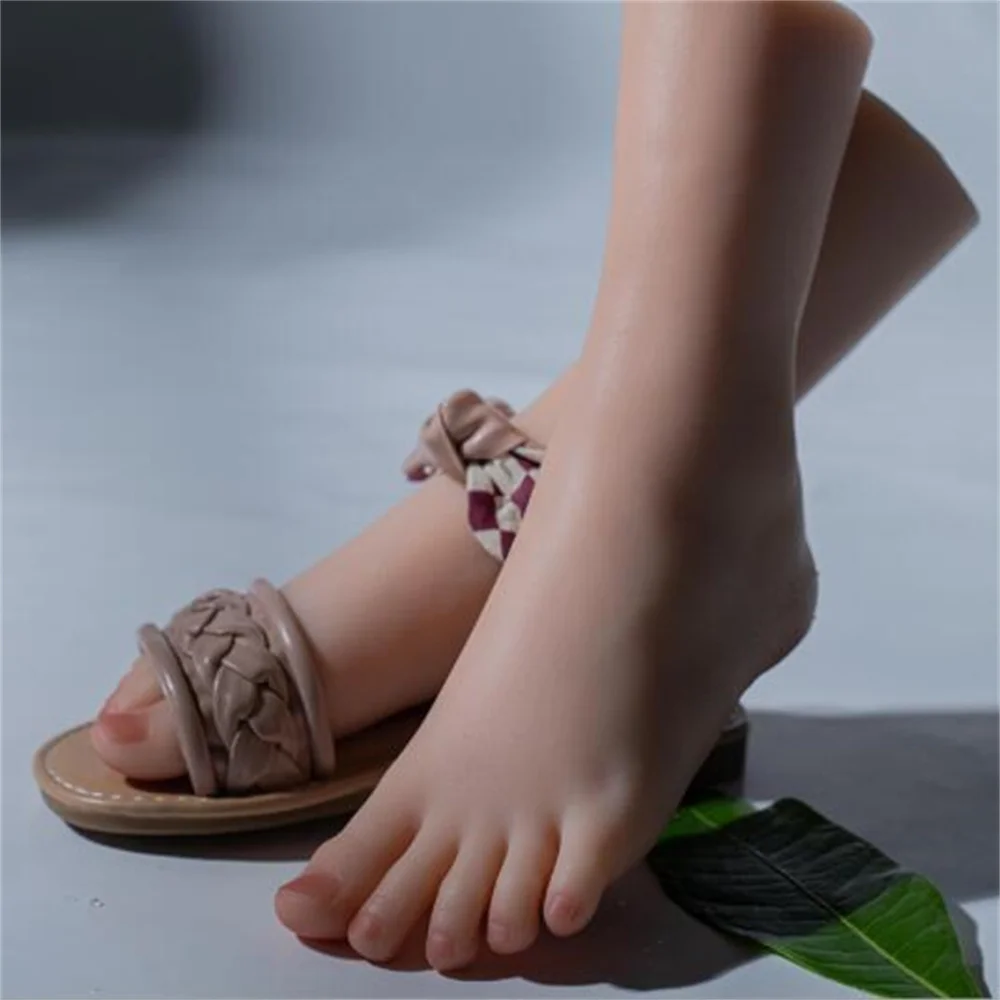 

Silica Gel Female Foot Mannequin, Manicure, Jewelry Display, Artificial Props, Joints Can Positioned Medical Science, E128