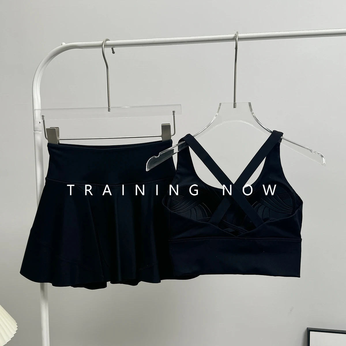 

High-value sports suit for women in summer gym training Pilates yoga suit quick dry badminton tennis skirt