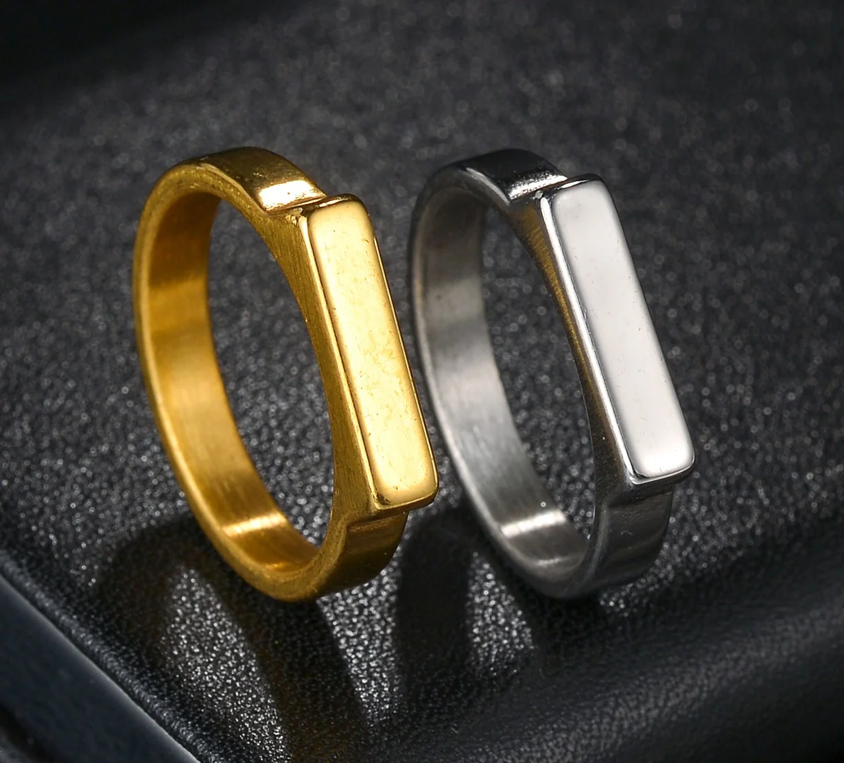 Classic Stainless Steel Rings For Women Men Simple Fashion Smooh Rectangle Geometric Punk Couple Rings Wedding Party Jewelry