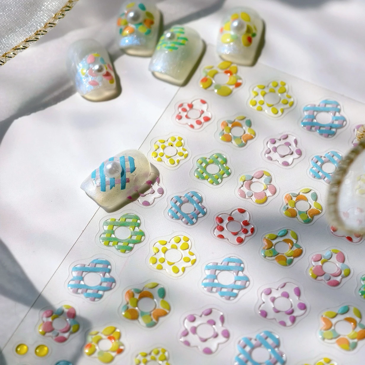 젤리 속이 빈 작은 꽃 진주 웨이브 도트 라인 크리에이티브 접착 네일 아트 스티커 매니큐어 데칼