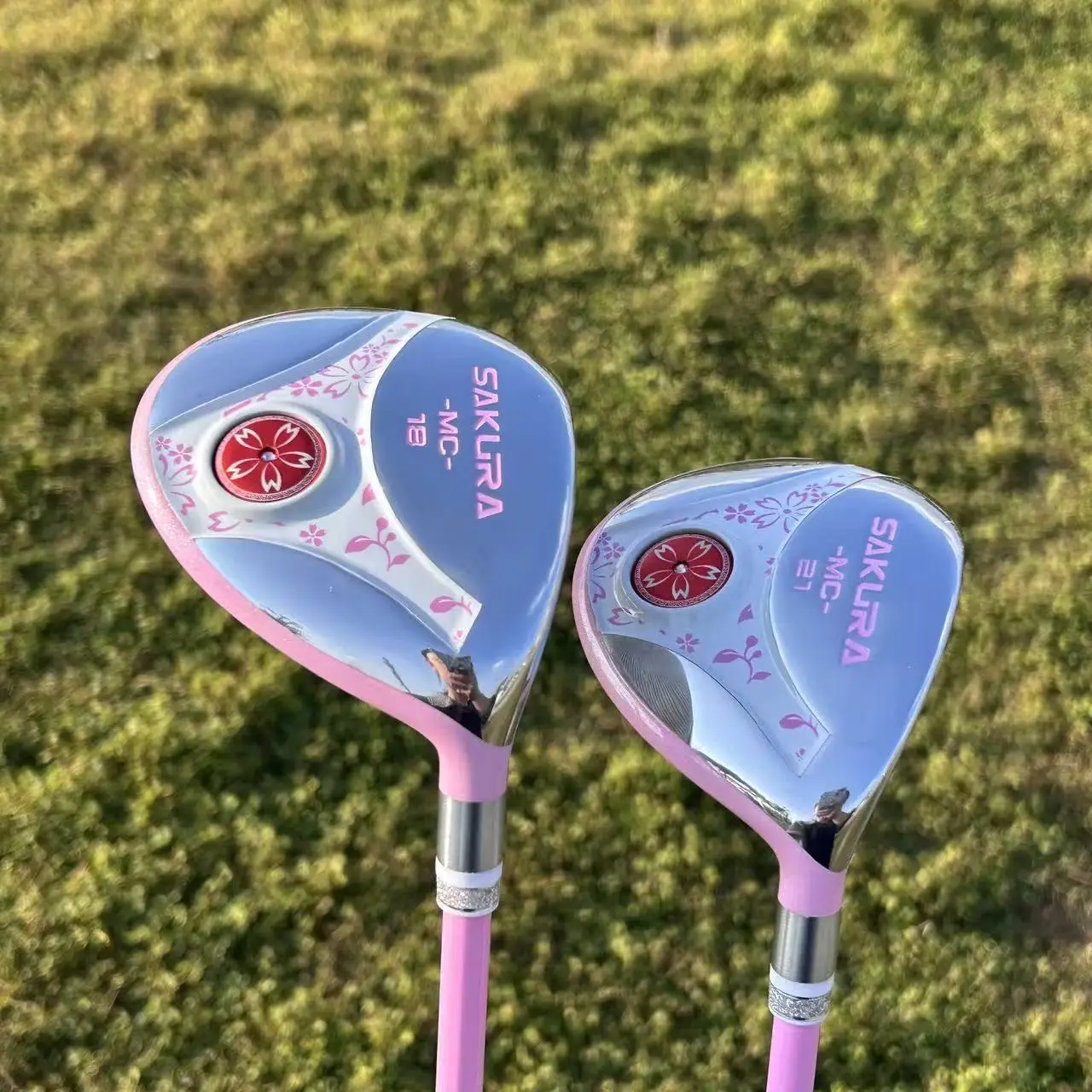 Women Golf Fairway Wood 18°/21° Pink Sakura Pattern Golf Wood Club Lightweight Carbon Shaft Ladies Golf Club with Headcover