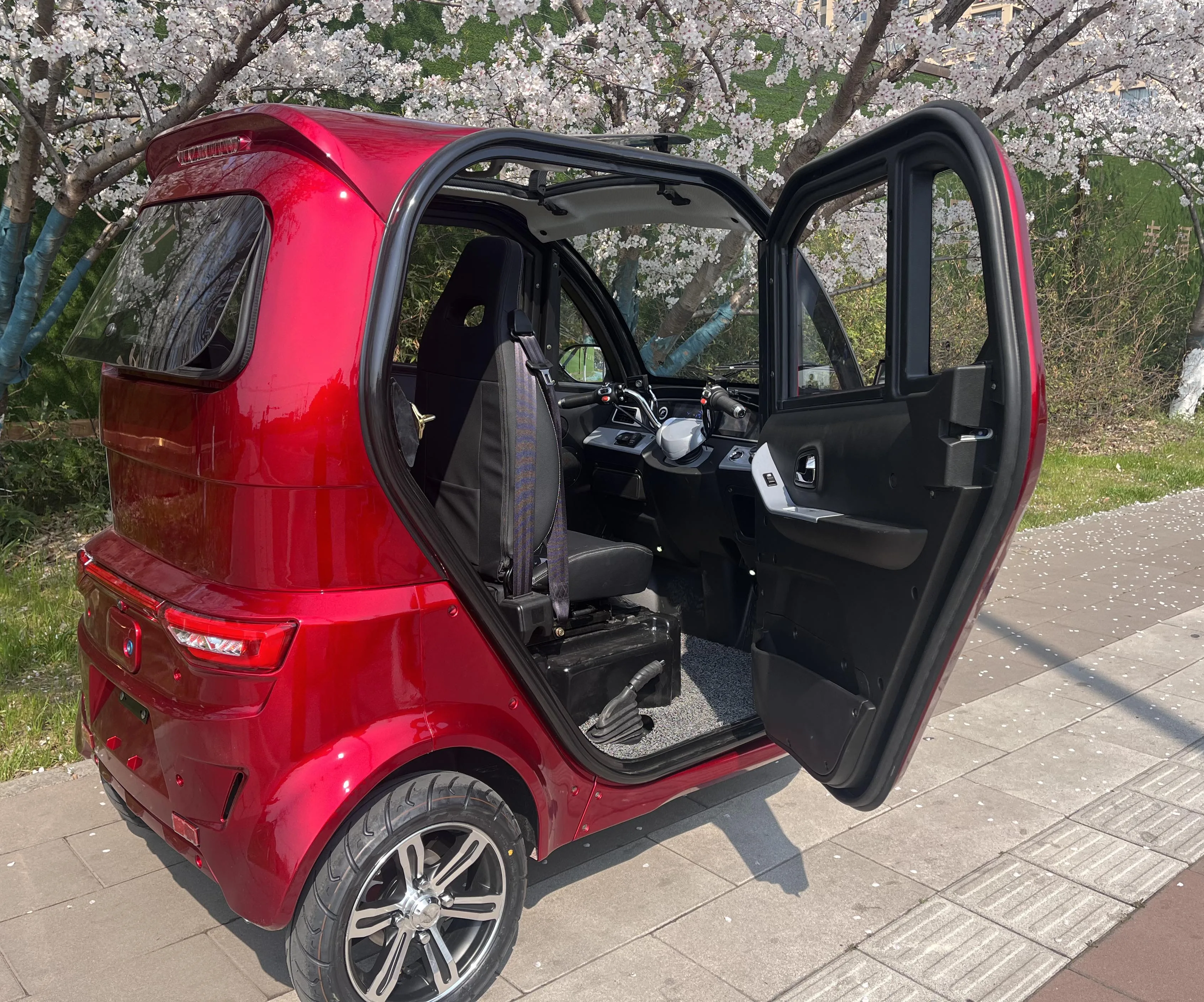 TTY EEC three wheeled electric tricycle for sale Low priced tricycle 3wheeled electric scooter Adult view 3