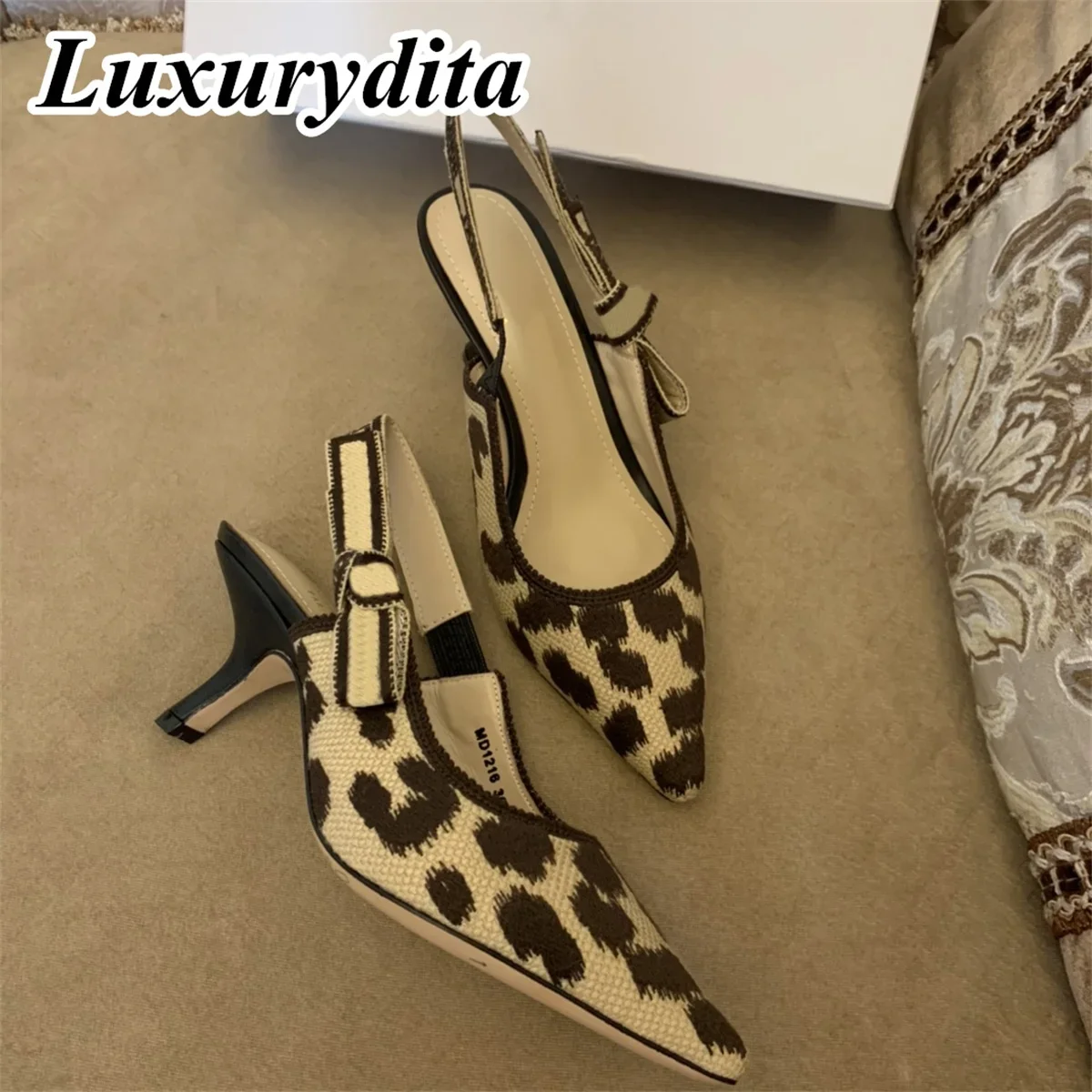 

Top Quality Luxury Womens Sandal Casual Lace Flat Fashion Embroidered Muller Shoes Designer Silk Leather Soled High Heel