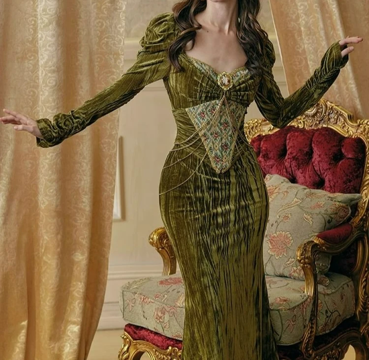 2025 Otoño e Invierno nuevo vestido Retro de terciopelo verde de espina de pescado falda madura con sello de cintura de espina de pescado (sin cadena)