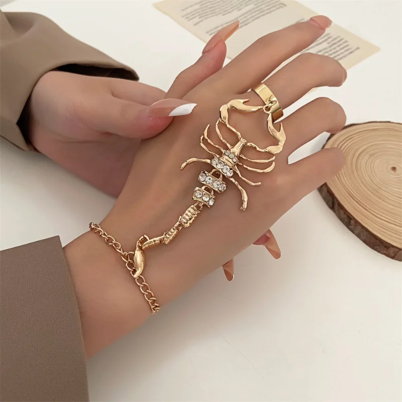 WANZHI New Punk Gold Plated Inlaid Zircon Scorpion Bracelet for Women Exaggerate Animal Connect Fingers  Party Jewelry
