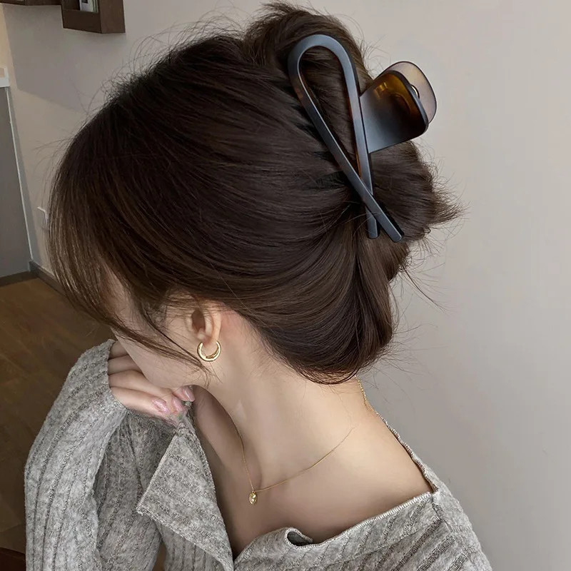 

1pc Acrylic Hair Claw Clip Retro Vintage Design Back of Head Bun Holder for Women 2026 New Premium Shark Clip Elegant