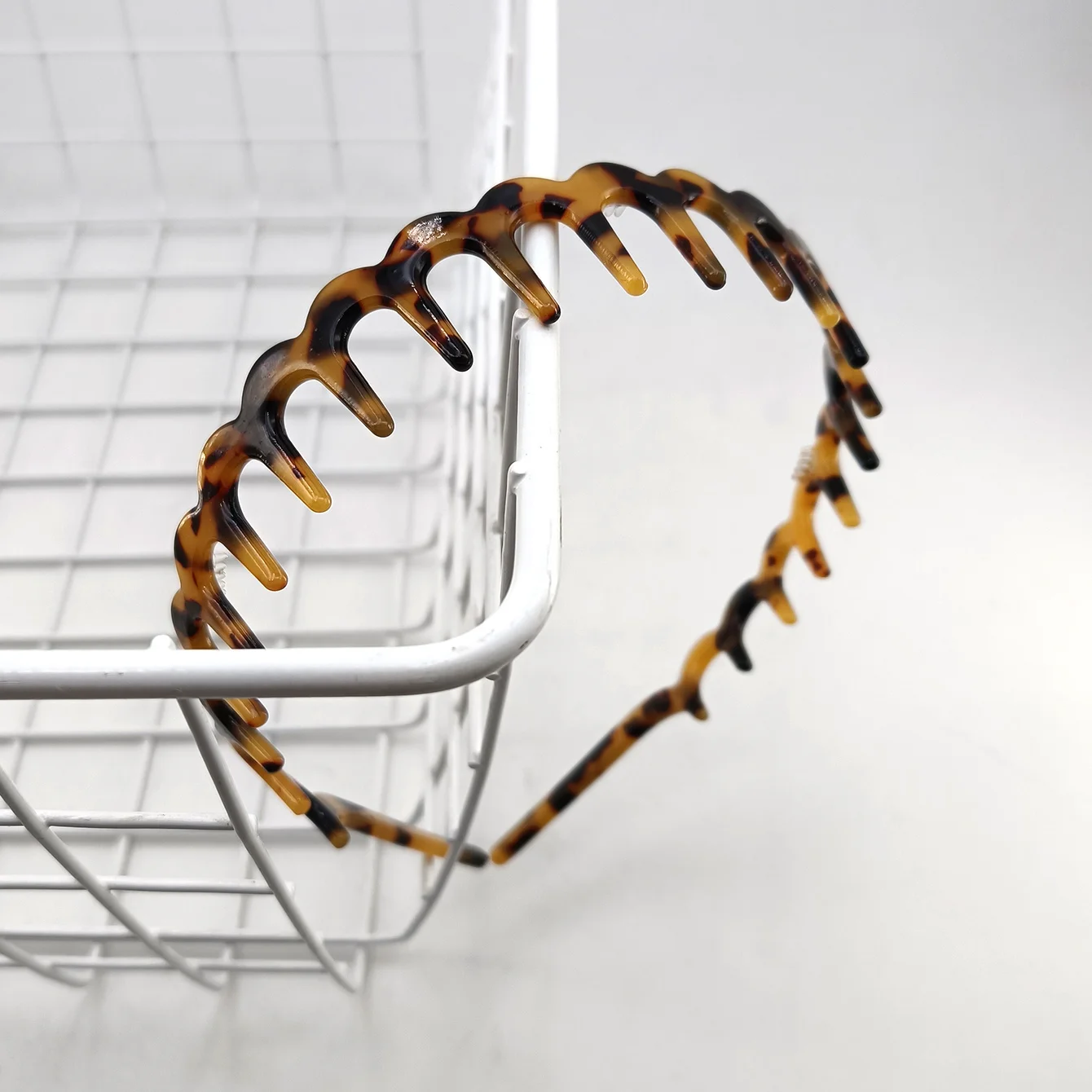 Wellen-Stirnbänder für Frauen, einfarbig, gezahnt, rutschfeste Haarbänder, Mädchen-Gesichtswäsche, Sport-Haarbänder, Haar-Accessoires – Detail 7