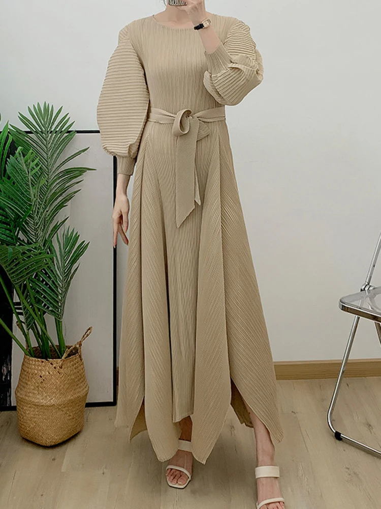 LANMREM Elegant Pleated Irregular Dress Women Round Neck Belt Lantern Sleeves Solid Color Dresses Fashion 2023 Autumn 2AA2709