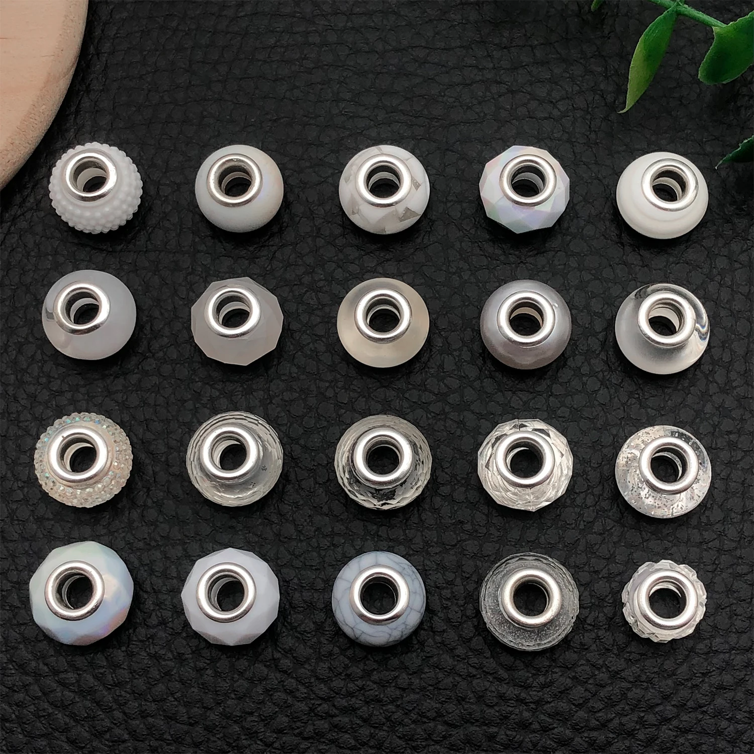 Juego de 20 piezas de cuentas de resina blanca con agujeros grandes, perfecto para joyería hecha a mano como collares, pulseras y pendientes"