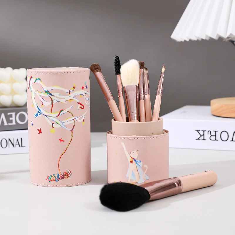 

Красивый набор кистей для макияжа с художественным держателем. Мягкий, колодец - хранилище. Улучшите свою игру для макияжа.