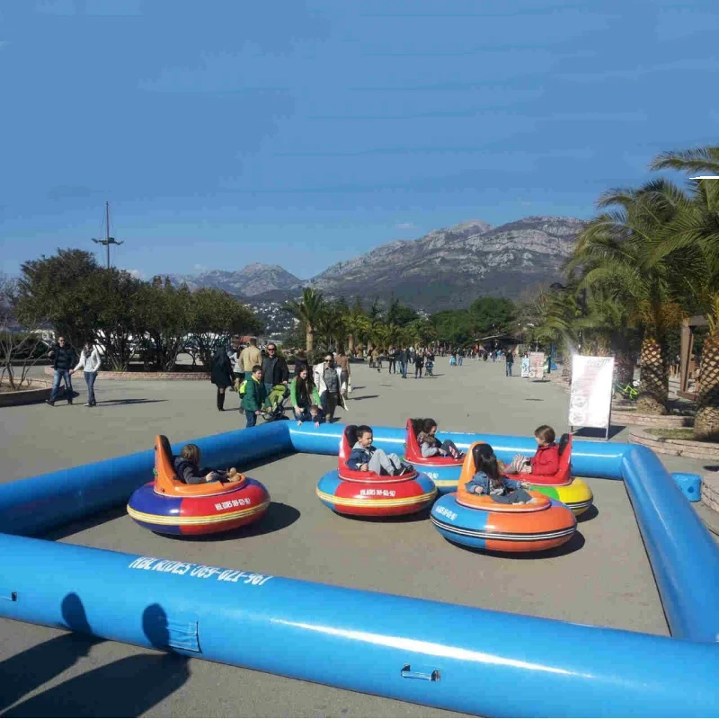 Pista da corsa gonfiabile Go Karts per eventi di feste per bambini con paraurti gonfiabile commerciale personalizzato in vendita