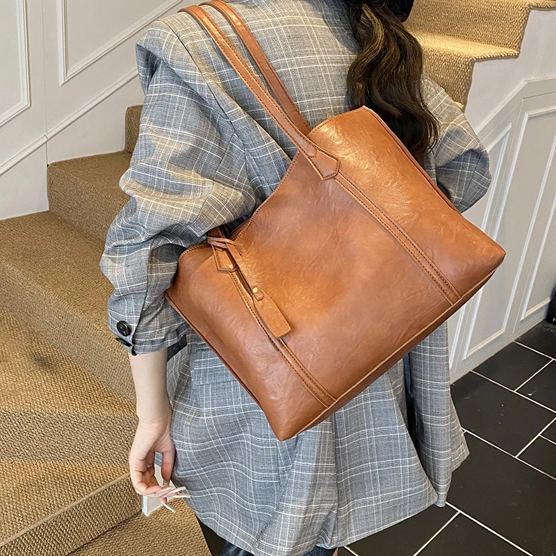 

Women Leather Luxury Classic Fashion Crossbody Bag Designer Shoulder Tote Handbag For Urban Daily Style