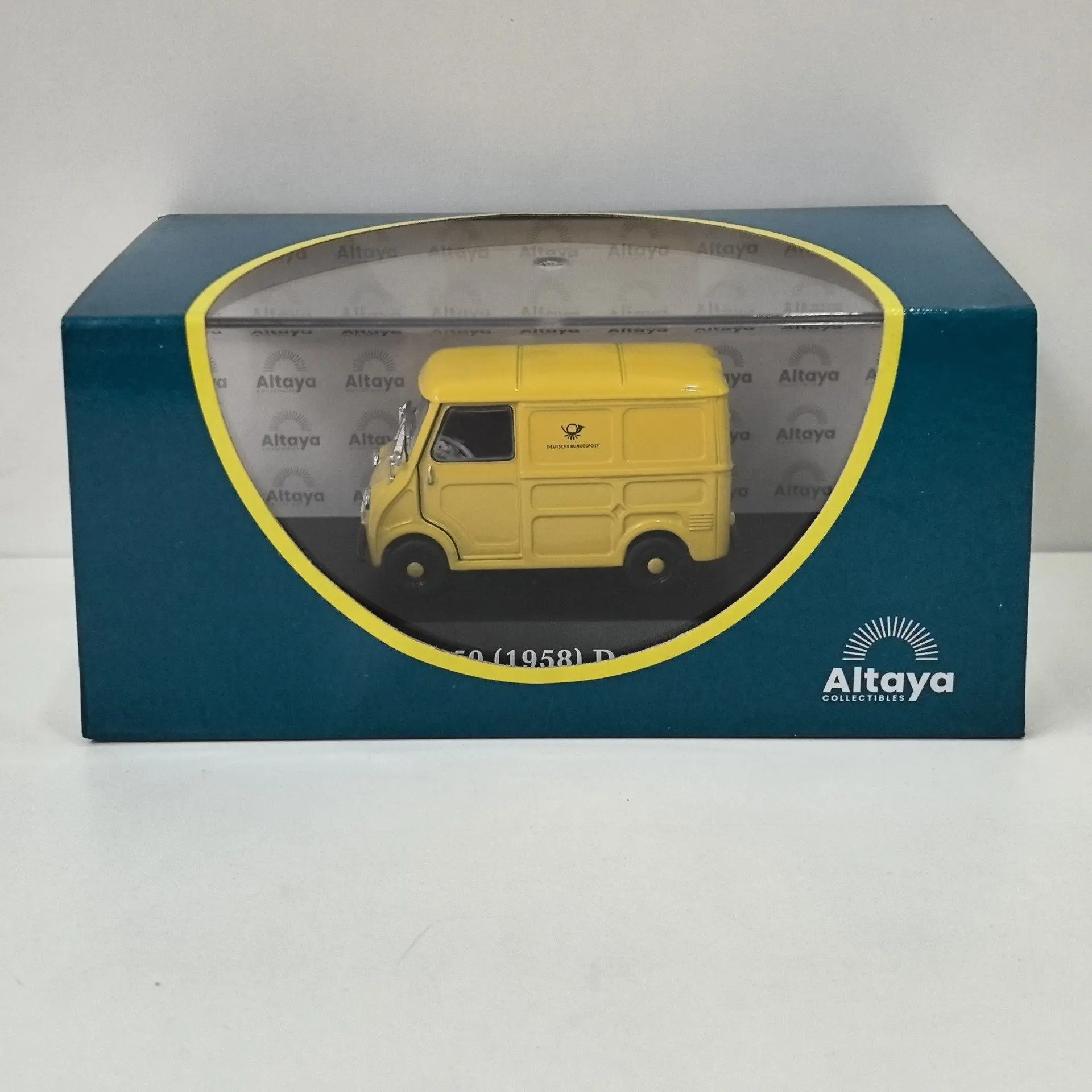 

Diecast Altaya 1/43 Scale TL250 Deutsche Bundespost 1958 3p Alloy Car Model