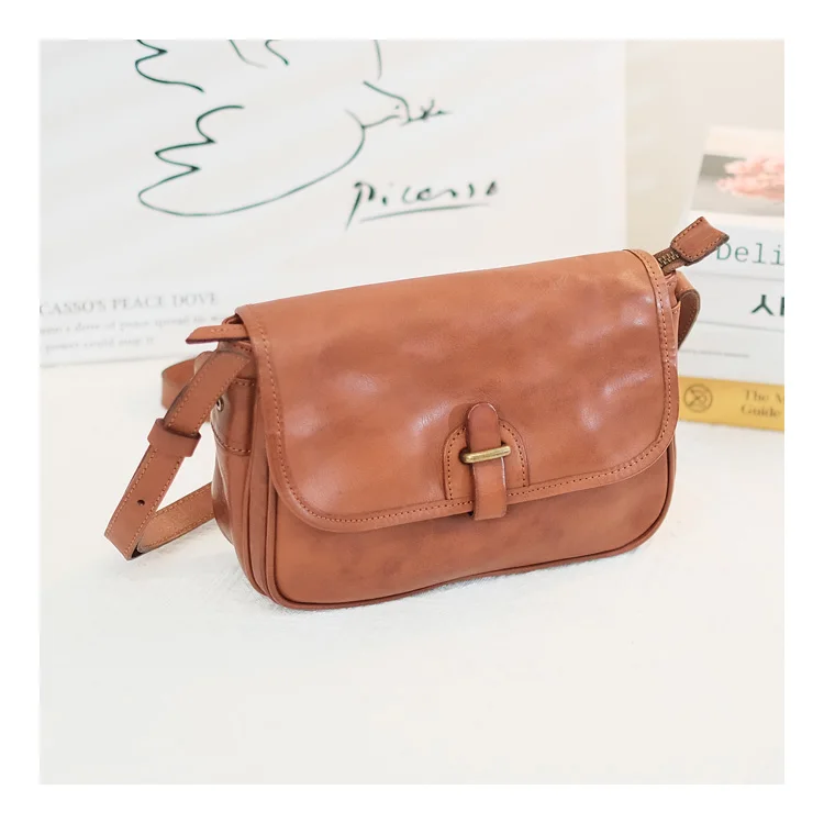 حقيبة ساعي البريد النسائية من الجلد الأصلي عالية الجودة للتنقل من PNDME حقيبة كتف نسائية مصنوعة يدويًا من جلد البقر