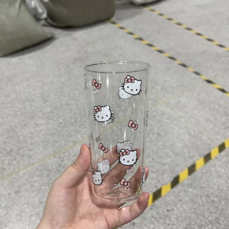 Kawaii Hello Kitty ชั้นเดียวถ้วยความจุขนาดใหญ่ทนความร้อนน้ําอาหารเช้านมกาแฟถ้วยน้ําผลไม้ขายส่งวันหยุดของขวัญ