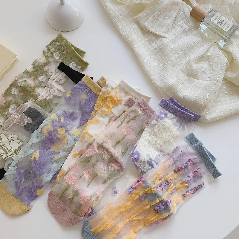 Letnie ultracienkie kryształowe jedwabne skarpetki kwiatowy haft Harajuku Retro elastyczne długie skarpetki siatkowe kabaretki przezroczyste koronkowe skarpetki Sox