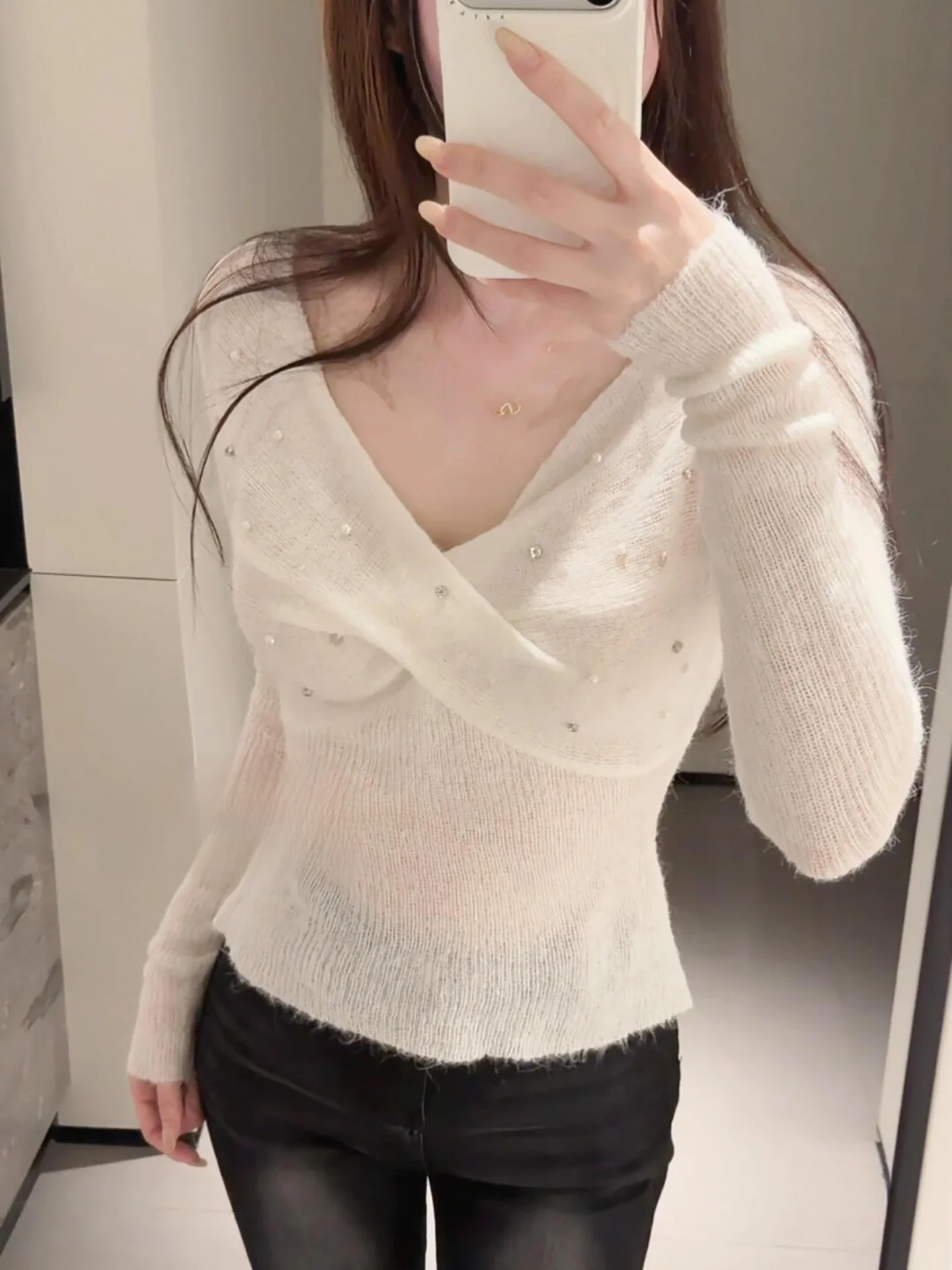 

Slim Fit Korean Sle Knitted Sweater Women's Spring New Faion See tough Body a Sexy Lady Ele Top